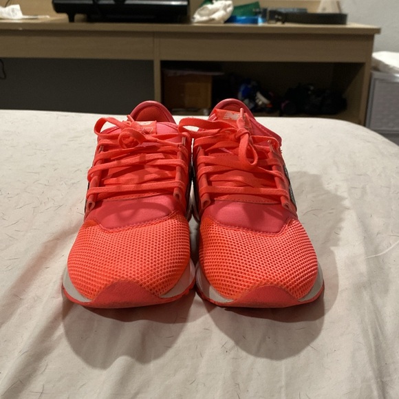 New balance orange new never wore - Picture 3 of 4